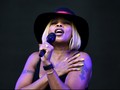Hillary Clinton Disambut Lagu tentang Kebrutalan Polisi AS
