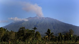 Gunung Raung Dibuka Esok