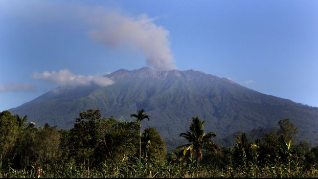 Gunung Raung Dibuka Esok