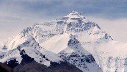 Polres Mimika: Fiersa Besari Telah Dievakuasi dari Puncak Carstensz