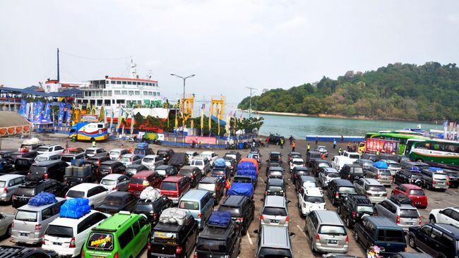 ASDP: Malam Ini, Pelabuhan Gilimanuk dan Merak Padat Pemudik