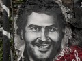 Adik Gembong Narkoba Pablo Escobar Rilis Ponsel Layar Lipat