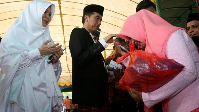 Bagi Paket Sembako Jokowi Dinilai Wajar