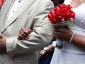 Menikahi Wanita Pintar Hindarkan Pria dari Pikun