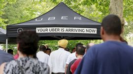 Menkominfo Sebut Koperasi Jadi Solusi Gaduh Uber dan GrabCar