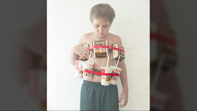 Potret 'Rompi Bunuh Diri Makanan Cepat Saji' Anak Aborigin