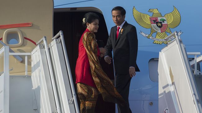 Jokowi dan Rombongan Tiba di Bandara Halim Perdanakusuma