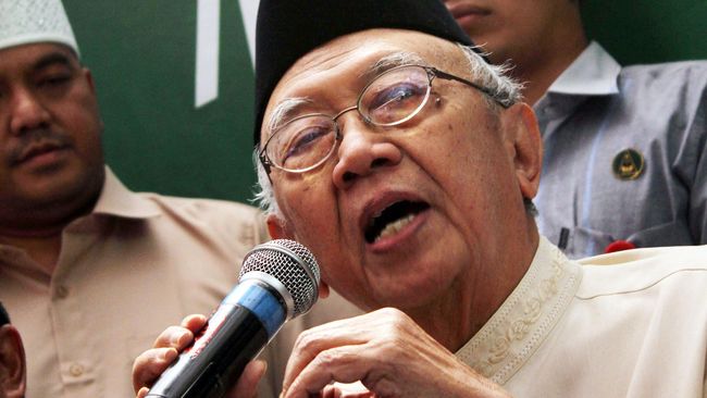Sambangi Rumah Prabowo, Gus Sholah Tak Bahas Dukungan NU