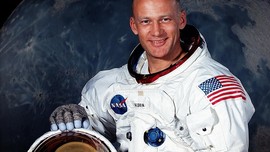 Pakai Facebook Live, Mantan Astronaut Kenang Apollo 11