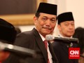 Luhut Sebut Kemunculan Simbol Palu Arit Bukan Hal Aneh