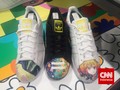 Harga Selangit Sepatu Kets Putih di Tangan Desainer