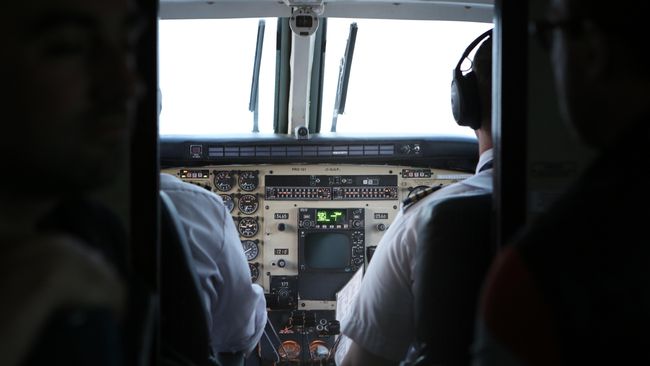 Pilot China Diduga Merokok, Pesawat Turun 21 Ribu Kaki
