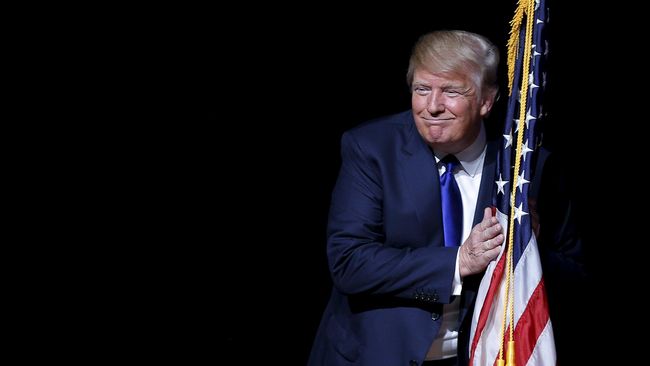 Harry Benson Empat Dekade 'Intip' Donald Trump