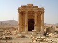 ISIS Ikat dan Ledakkan Sandera di Tiang Situs Kuno Palmyra