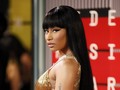 Nicki Minaj Pakai Aksesori Unik Buatan Desainer Indonesia