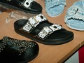Tom Loneger, Dokter Ahli Reparasi Sandal Mewah, Birkenstock