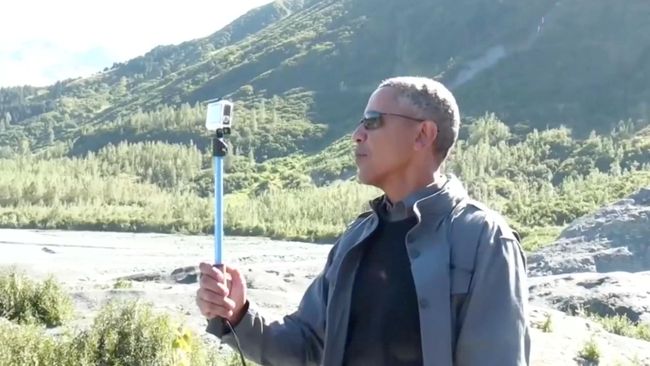 Buat Video Pakai Tongsis, Obama Jelaskan Perubahan Iklim