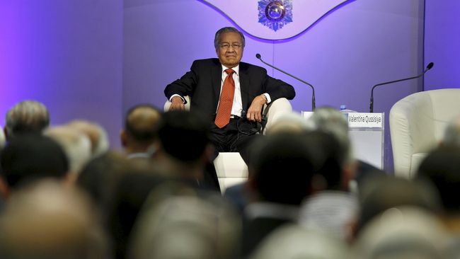 Mahathir: UMNO Dukung Najib karena Dapat Sogokan
