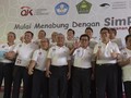 OJK Dorong Bank Naikkan Biaya Transaksi Nasabah