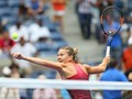 Sempat Terhenti 85 Menit, Halep Sukses Kalahkan Azarenka