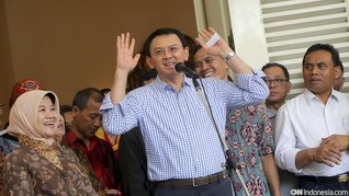 Ahok: Saya Tak Bisa Larang Orang Tidak Makan Daging Anjing