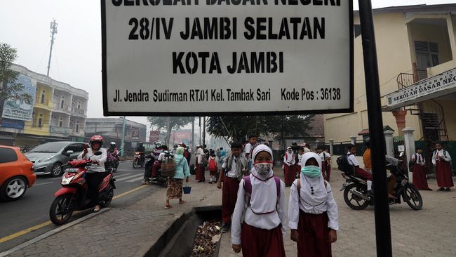 Indonesia, Berkonstitusi Hijau Namun Terus Bergelut Asap