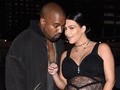 Seribu Sepatu Kanye dan Kim untuk Anak-anak Kurang Mampu