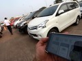 Darmin Restui Tarif Batas Taksi Online untuk Jaga Persaingan