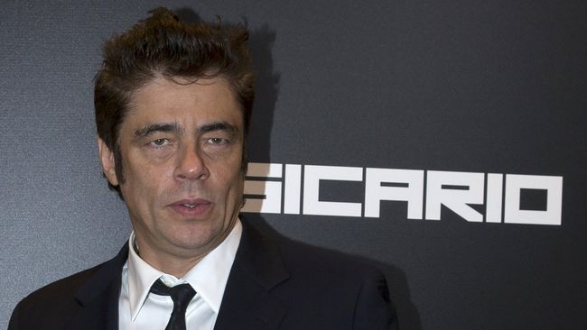 Suara Benicio Del Toro 'Dicuri' Swiper 'Dora the Explorer'