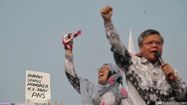Demo Guru Honorer Sampaikan 10 Rincian Tuntutan