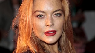 Datang 'Fashion Show', Lindsay Lohan Pakai Hijab