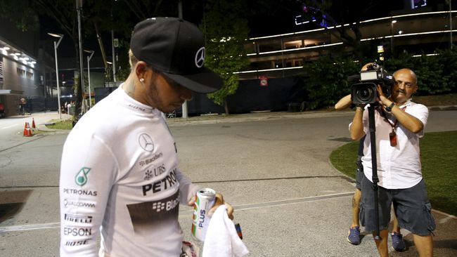 Hamilton Tak Peduli Dengan Hasil Impresif Tes Pramusim Vettel