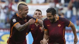Ejekan Pendukung Warnai Lolosnya Roma ke 16 Besar