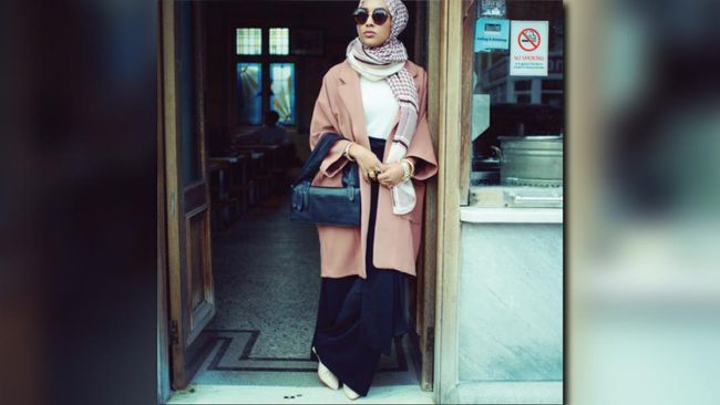 H&M Tampilkan Model Muslim Berhijab Pertamanya