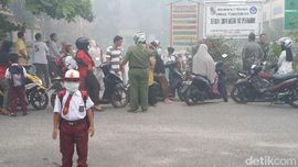 Ragukan Keseriusan Pemerintah Tangani Asap, DPR Bentuk Panja