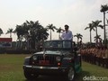 Gubernur Ahok Pimpin Upacara HUT TNI di Jakarta