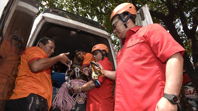 PDIP Kirim Relawan Asap Ke Sumatera dan Kalimantan