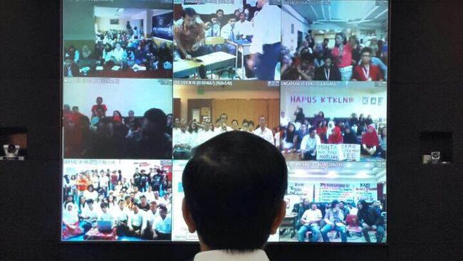 E-blusukan Jokowi: Segudang Rintangan Mendengar Suara Rakyat