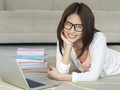 Pria Ternyata Kerap Terintimidasi Wanita Cerdas