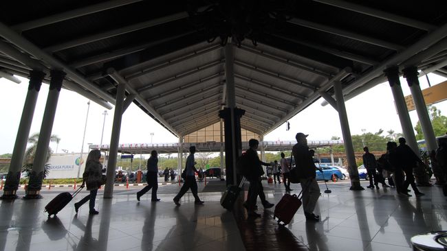 Kemenhub Serahkan Pengelolaan Lima Bandara ke Angkasa Pura