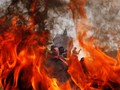 Tuntut Rekapitulasi Ulang, Simpatisan Caleg Blokir Jalan Raya