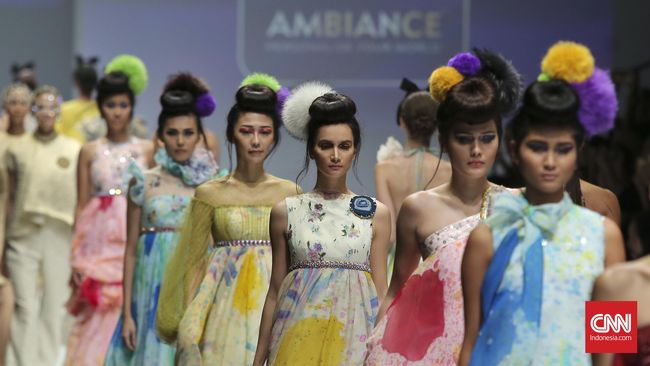 Warna Lembut dan Segar Jadi Tren Musim Semi 2016