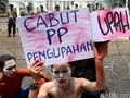 Dibantu Mahasiswa, Ribuan Buruh Demo Tuntut Upah Layak