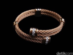 Menyaru Jadi Pembeli, Wanita Gasak Gelang 37,4 Gram di Toko Emas Bantul