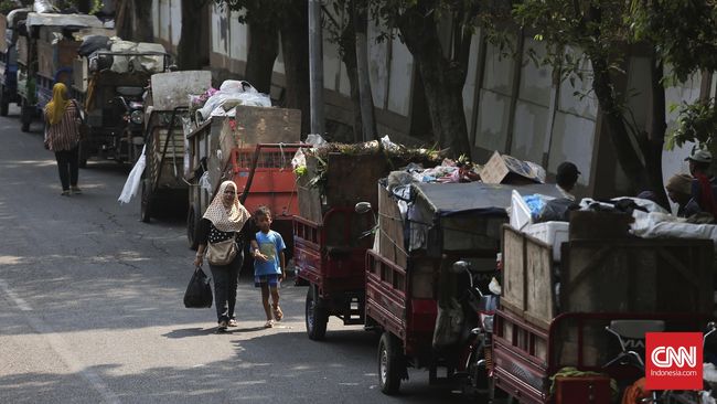 Wali Kota Bekasi Izinkan Truk Sampah Jakarta Kerja 24 Jam