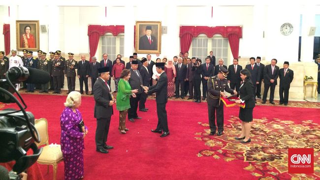 Jokowi Anugerahkan Gelar Pahlawan Nasional Ke Lima Tokoh