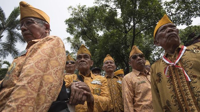 Hari Pahlawan, KAI Gratiskan Tiket Kereta Bagi Veteran