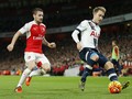 Dilarang ke MU, Mantan Bek Arsenal Kesal dengan Wenger