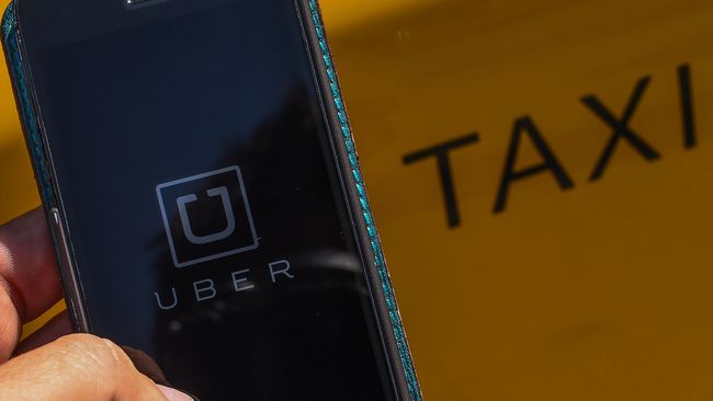 Mobil Uber dan GrabCar Wajib Uji KIR dari Dishub