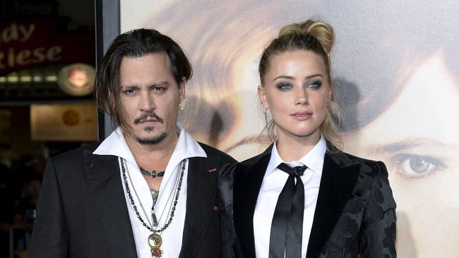 Johnny Depp Diduga Ubah Tato Amber Heard di Jarinya
